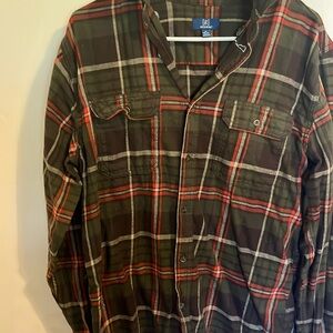 Men’s flannel button up